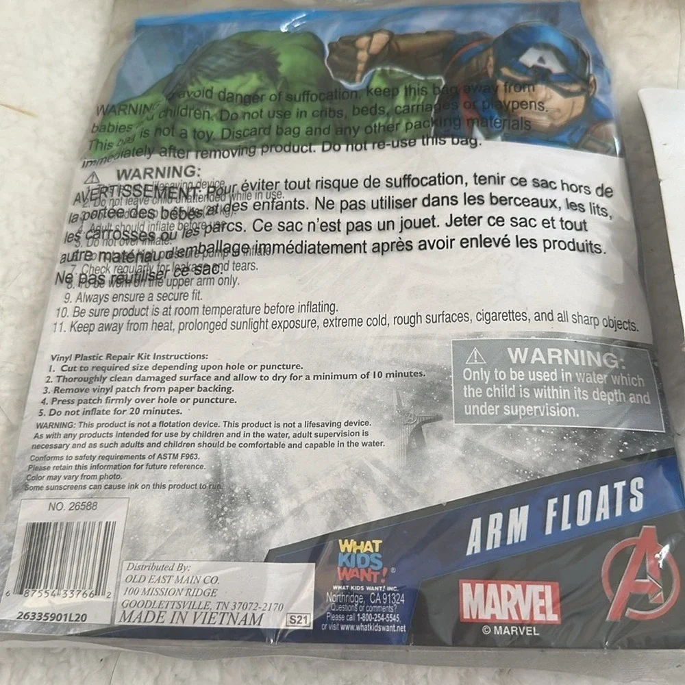Marvel Avengers Kids Swim Bundle Goggles and Inflatable Arm Floats Set NEW
